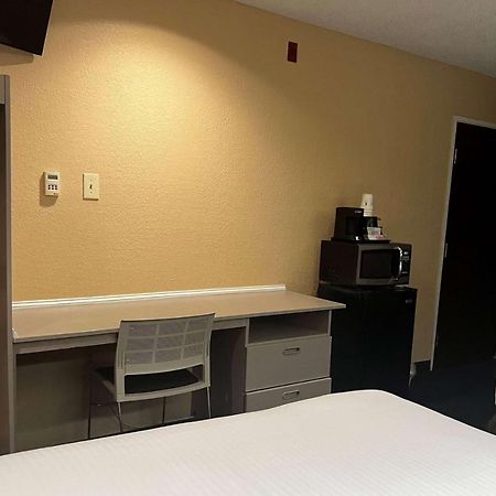 Microtel Inn & Suites By Wyndham Houston/Webster/Nasa/Clearlake Nassau Bay Exterior foto